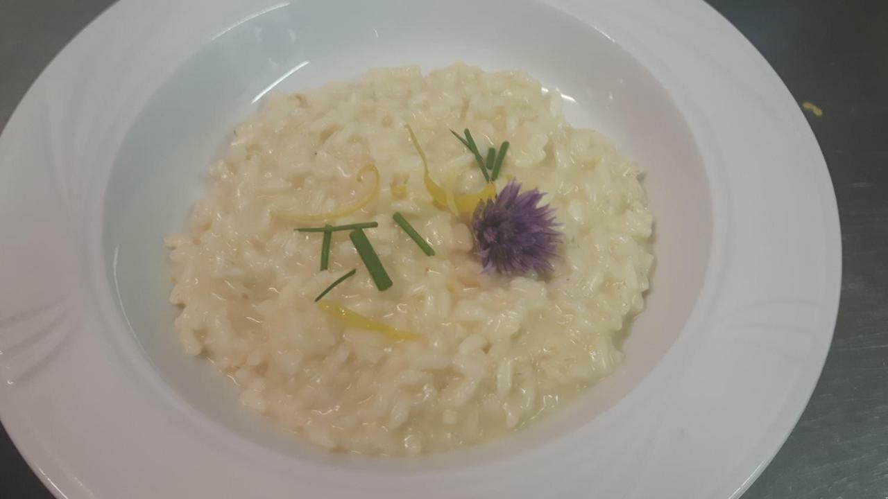 Hotel Trattoria Bar Pace Re Zewnętrze zdjęcie